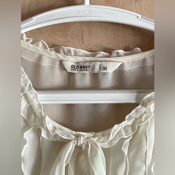 OLD NAVY Cream Sheer Ruffle Blouse–Romantic Dreamy Vibe 3/4 Sleeve Button Down M - Picture 2 of 11